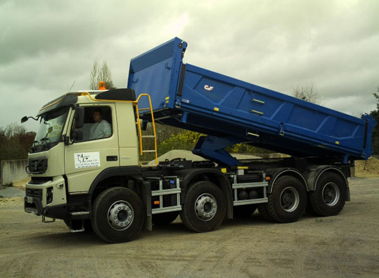 8x4 Volvo FMX - 2011 image